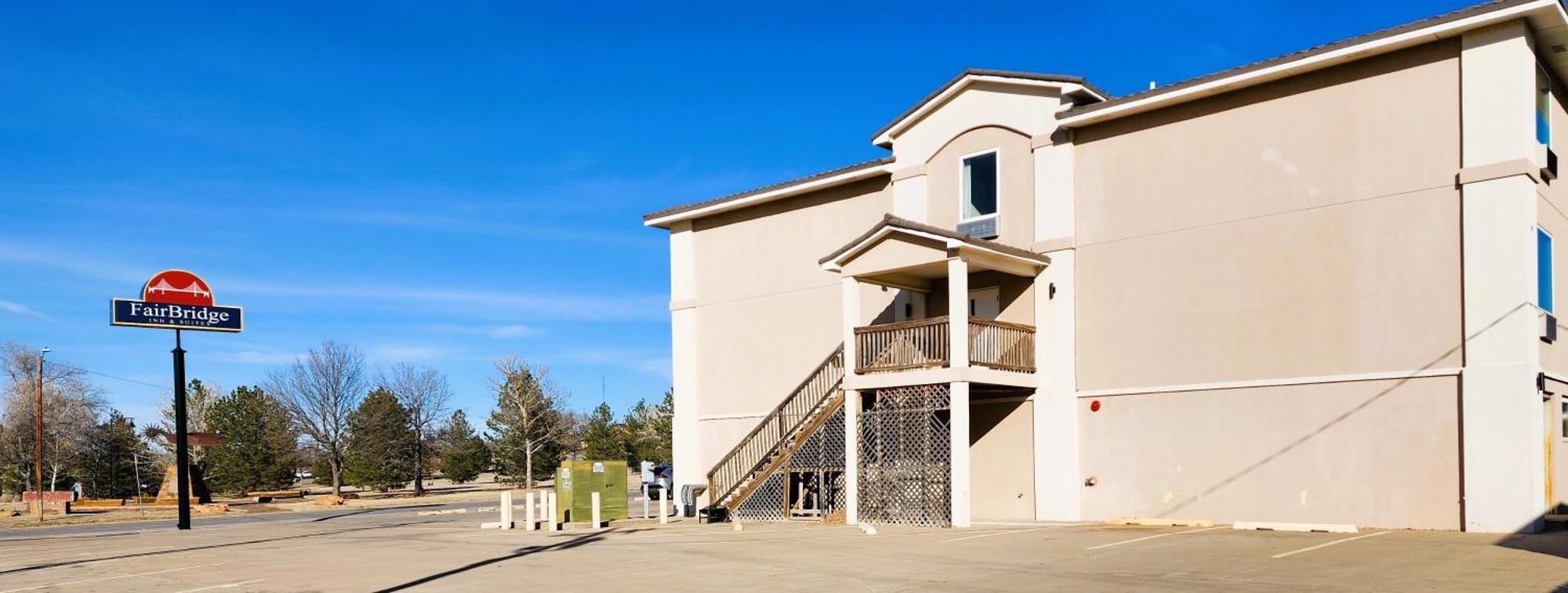 Fairbridge Inn & Suites Canadian Zewnętrze zdjęcie